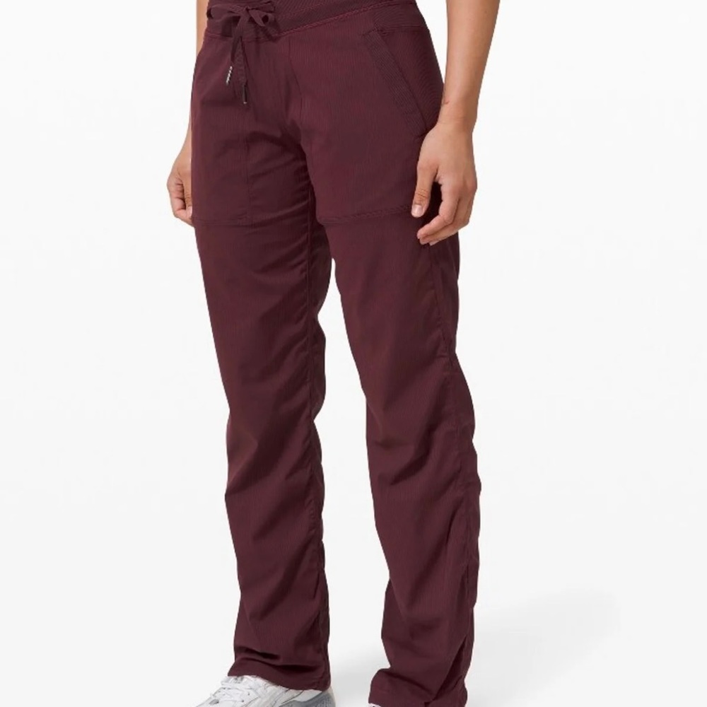 Lululemon Dance Studio Pant III in red grape size 6